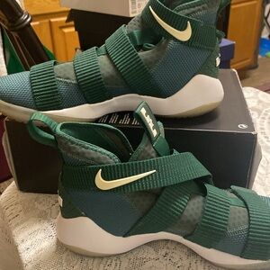 listing-status-banner